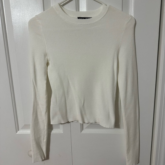 SHEIN Women’s White Long Sleeve Shirt - Picture 3 of 5